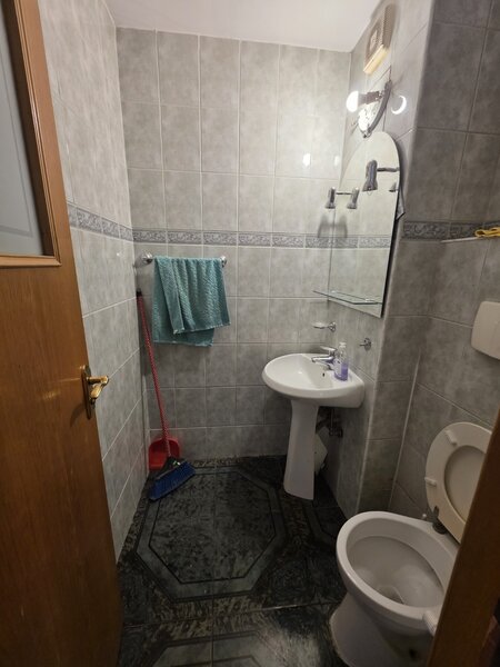 Unirii la intersectie cu strada Traian, stradal, 10 minute metrou